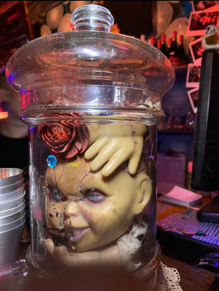 Alan Tapa's Bar