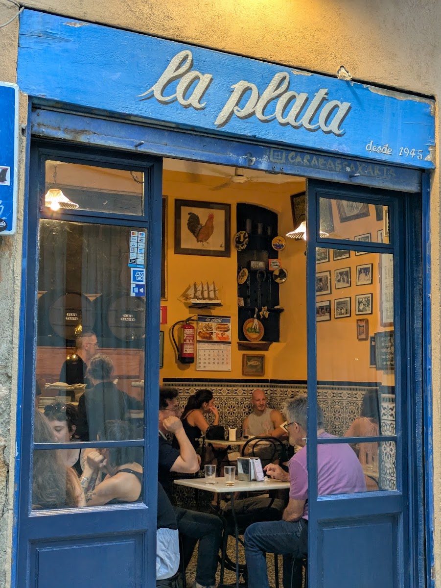 Una Copa Mas