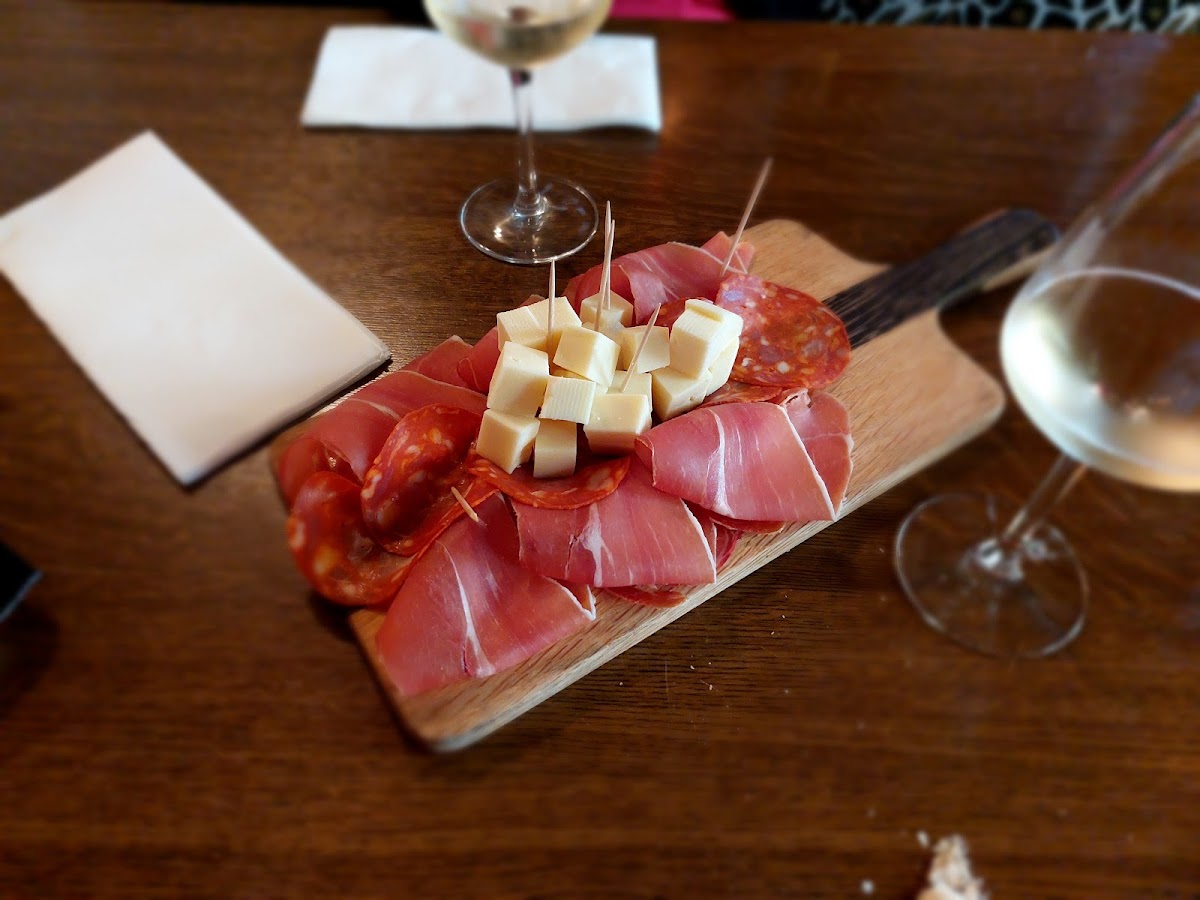 Restaurant Bar 142