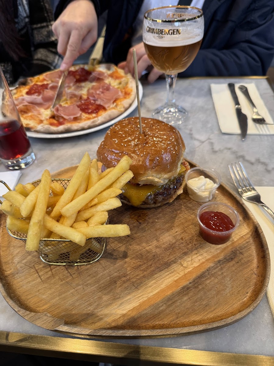 Vesterbar