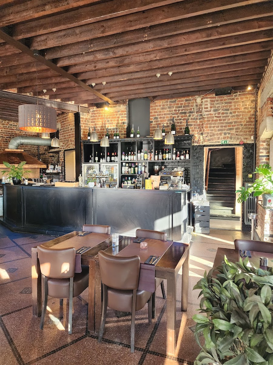 Le Chalet Restaurant