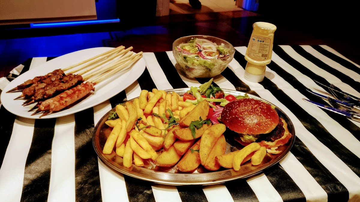 Le Chalet Restaurant