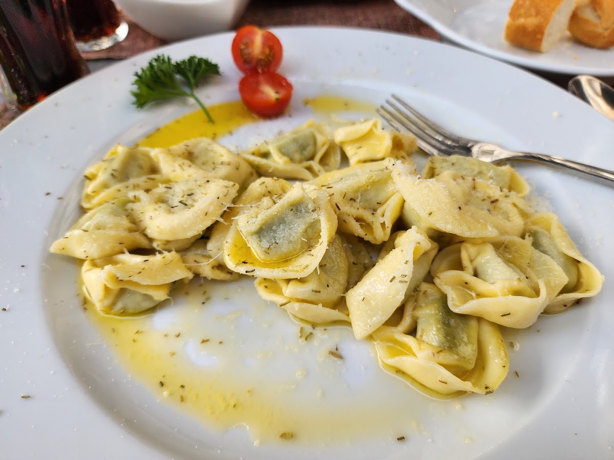 Gusto Petit Restaurant