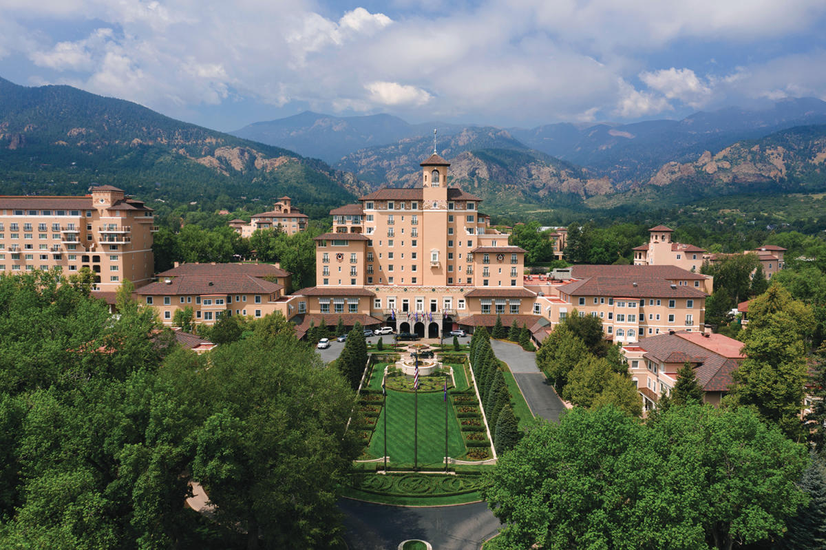 Broadmoor, CA