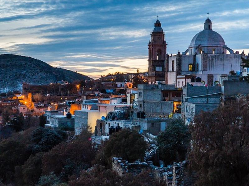 Calzada De Los Misterios