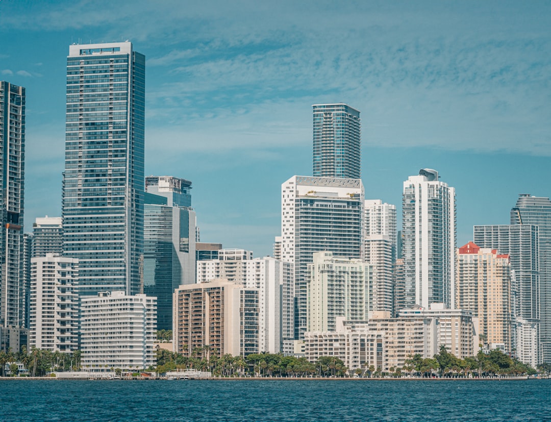 Double Knot Miami